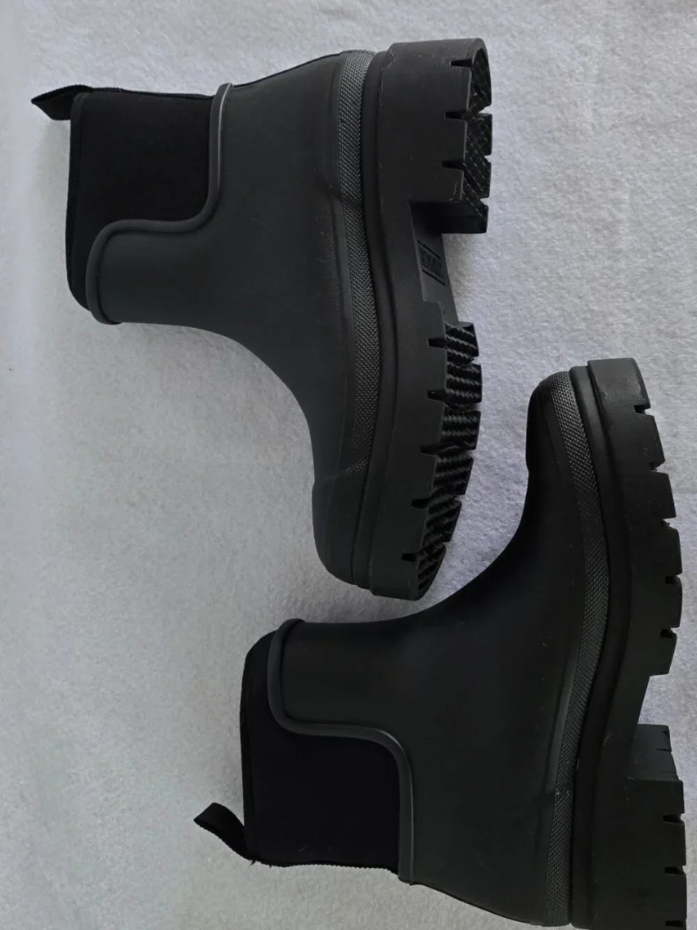 Merry People Black Ankle Rain Boots — Like New / Chunky Lug Sole